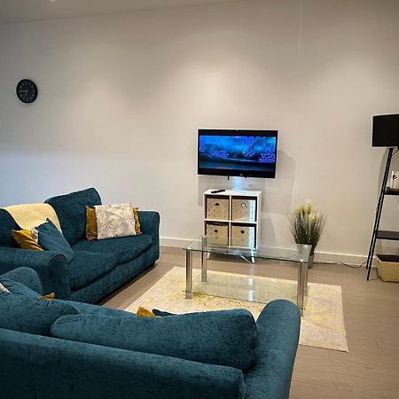 Maplewood Luxurious One-Bed Flat With Free Parking Hotel St Albans ภายนอก รูปภาพ