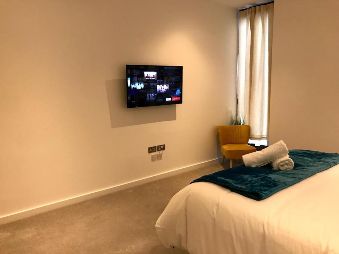 Maplewood Luxurious One-Bed Flat With Free Parking Hotel St Albans ภายนอก รูปภาพ