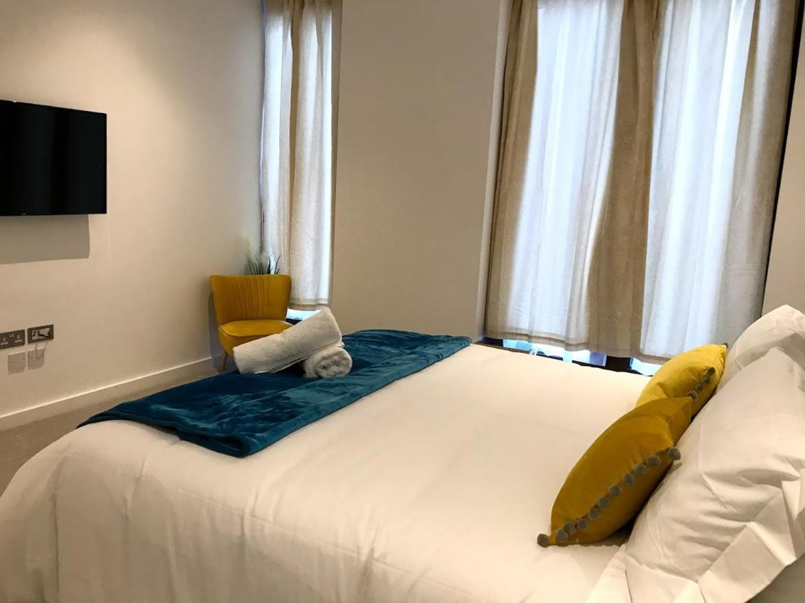Maplewood Luxurious One-Bed Flat With Free Parking Hotel St Albans ภายนอก รูปภาพ