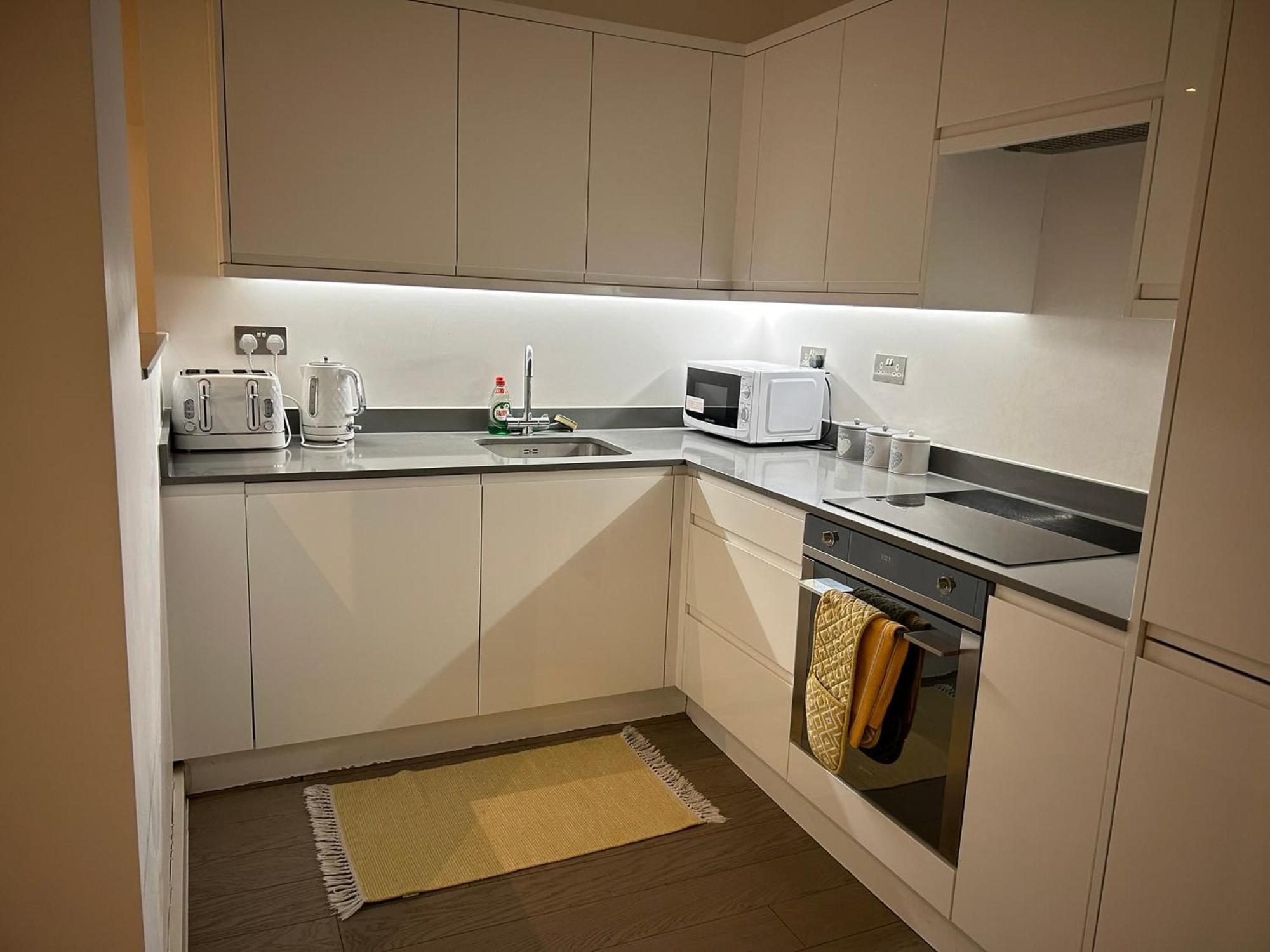 Maplewood Luxurious One-Bed Flat With Free Parking Hotel St Albans ภายนอก รูปภาพ