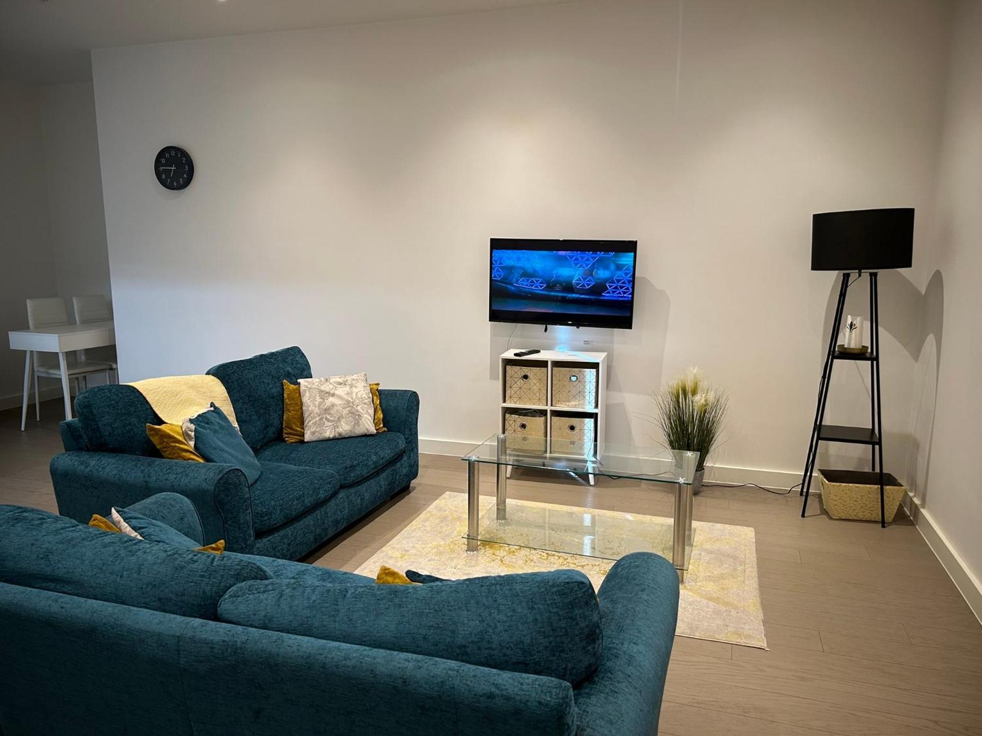 Maplewood Luxurious One-Bed Flat With Free Parking Hotel St Albans ภายนอก รูปภาพ