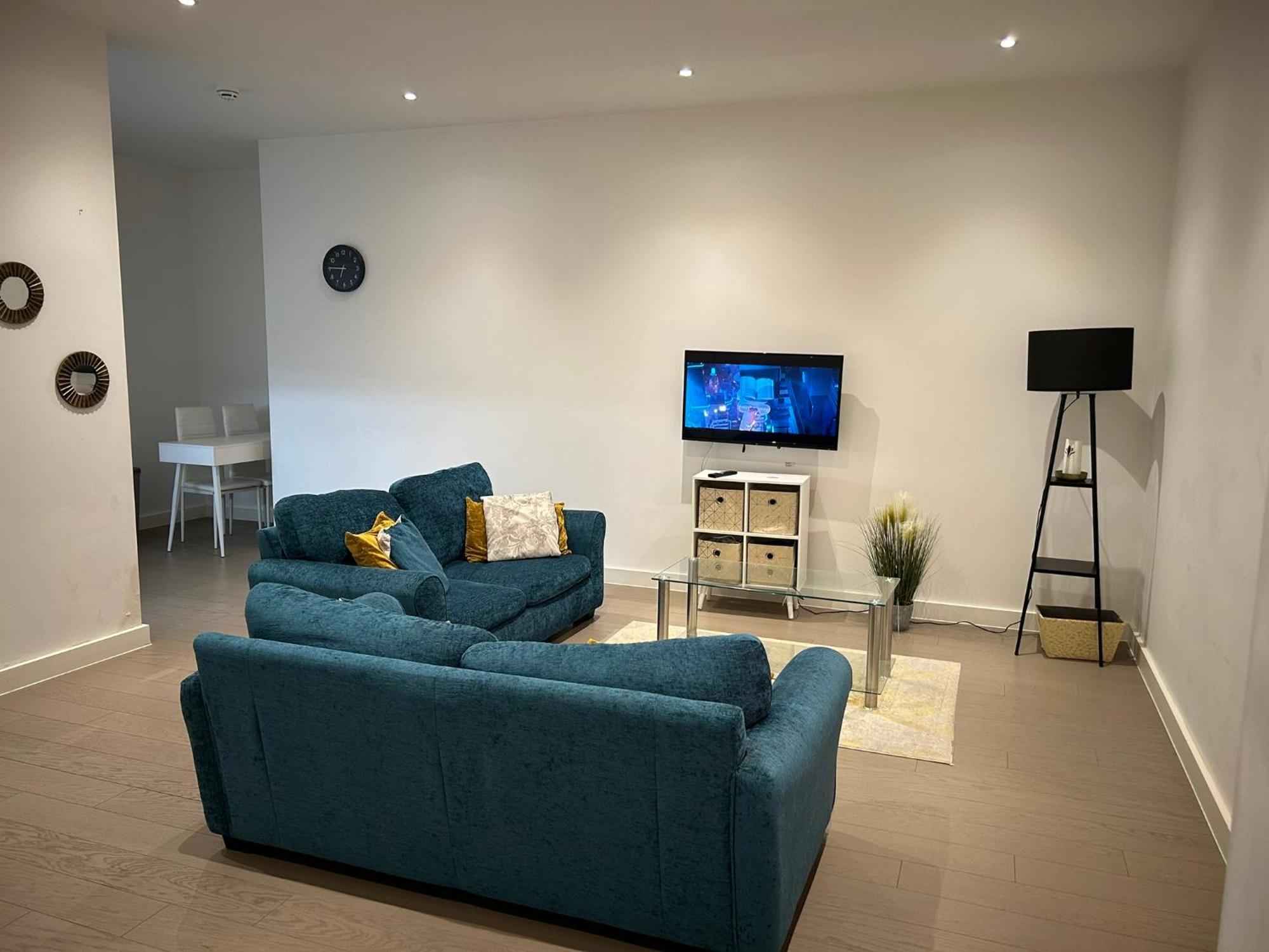 Maplewood Luxurious One-Bed Flat With Free Parking Hotel St Albans ภายนอก รูปภาพ